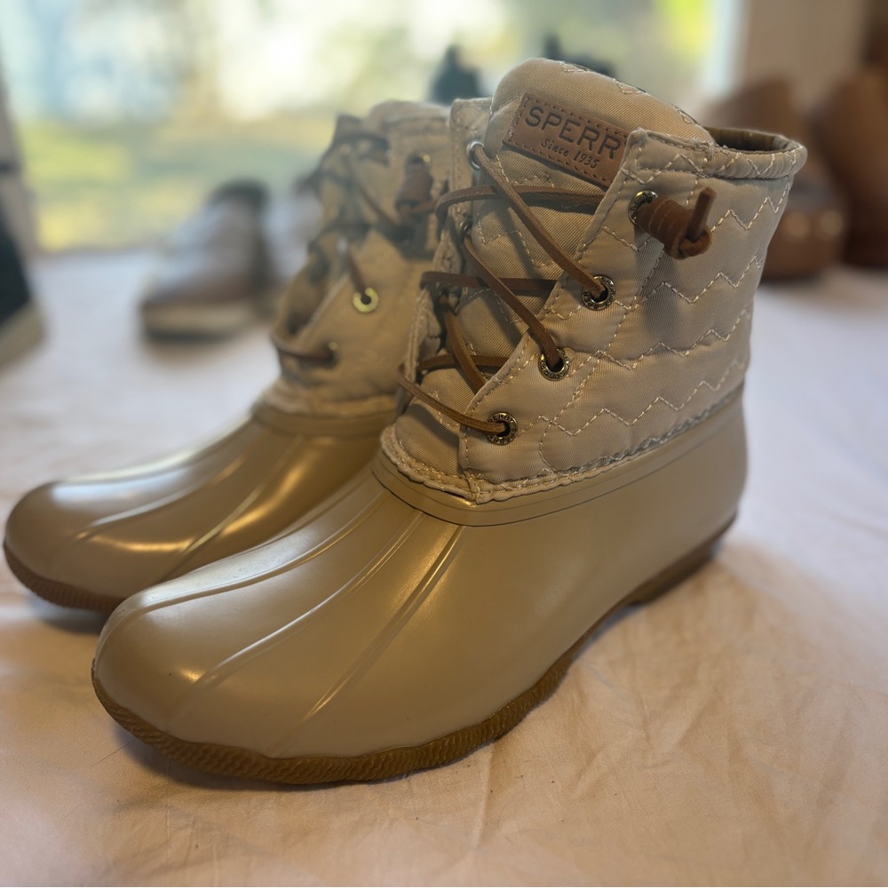 Sperry Saltwater Duck Boot Ankle Height Ivory/White Sz 7
